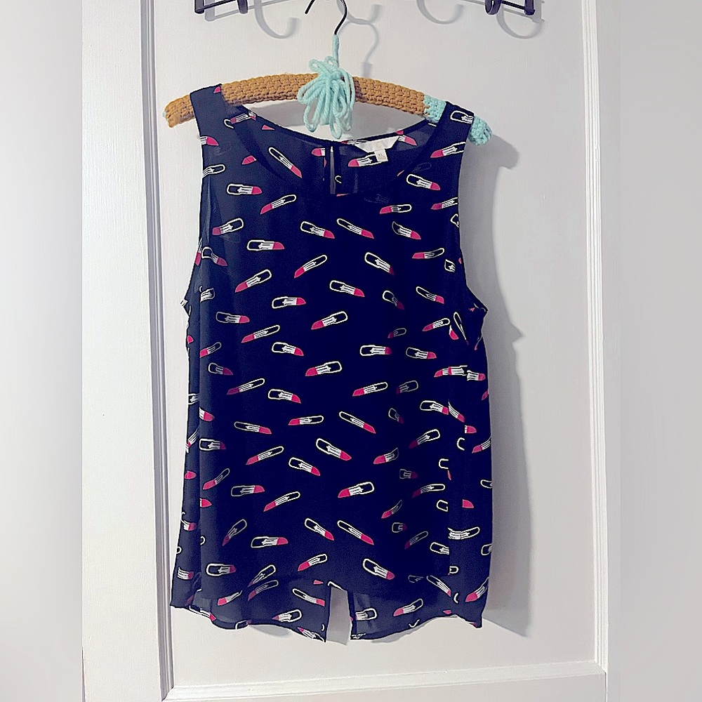Women’s sleeveless chiffon blouse with lipstick print, XL by Charming Charlie
